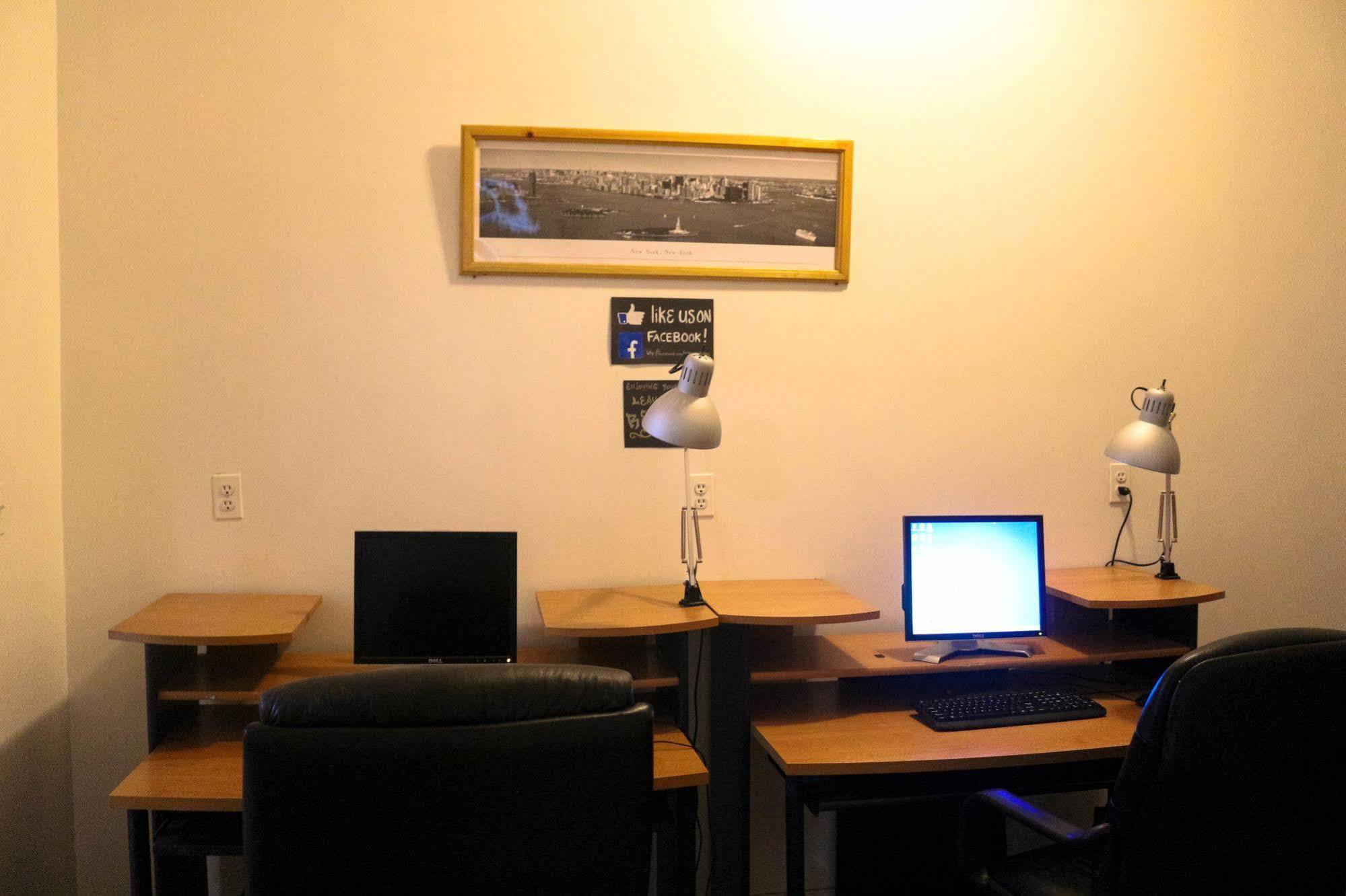 Ny Moore Hostel Нью-Йорк Экстерьер фото